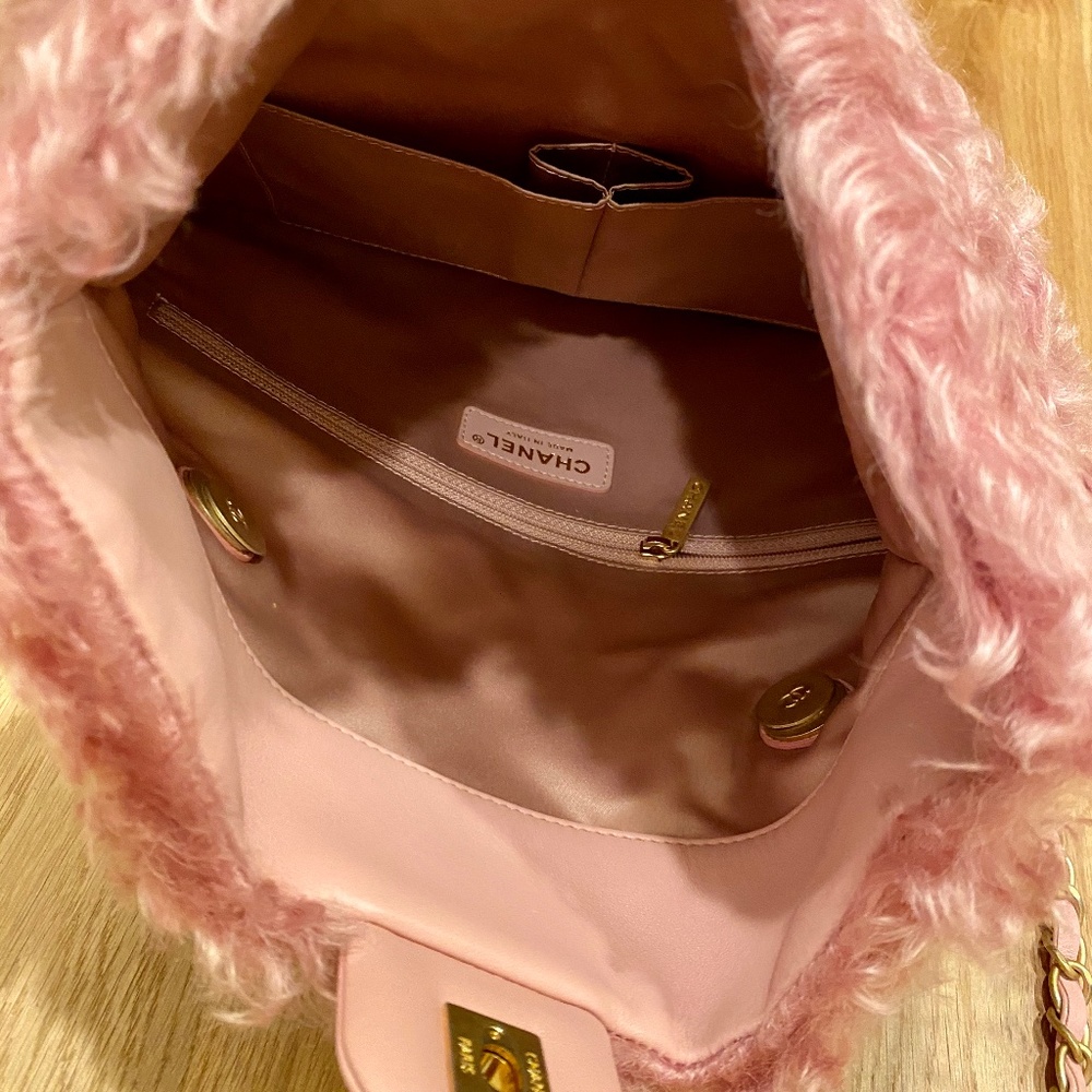 Chanel Handbag - Picture 5 of 12